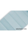Jasno niebieska tkanina zaciemniająca oraz odbijająca promienie słoneczne (SARA PEARL 1-0456) na rolety plisowane.