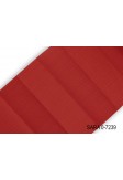 Tkanina zaciemniająca gęsto tkana o czerwonym odcieniu kolorystycznym (SARA 0-7239) na rolety plisowane.
